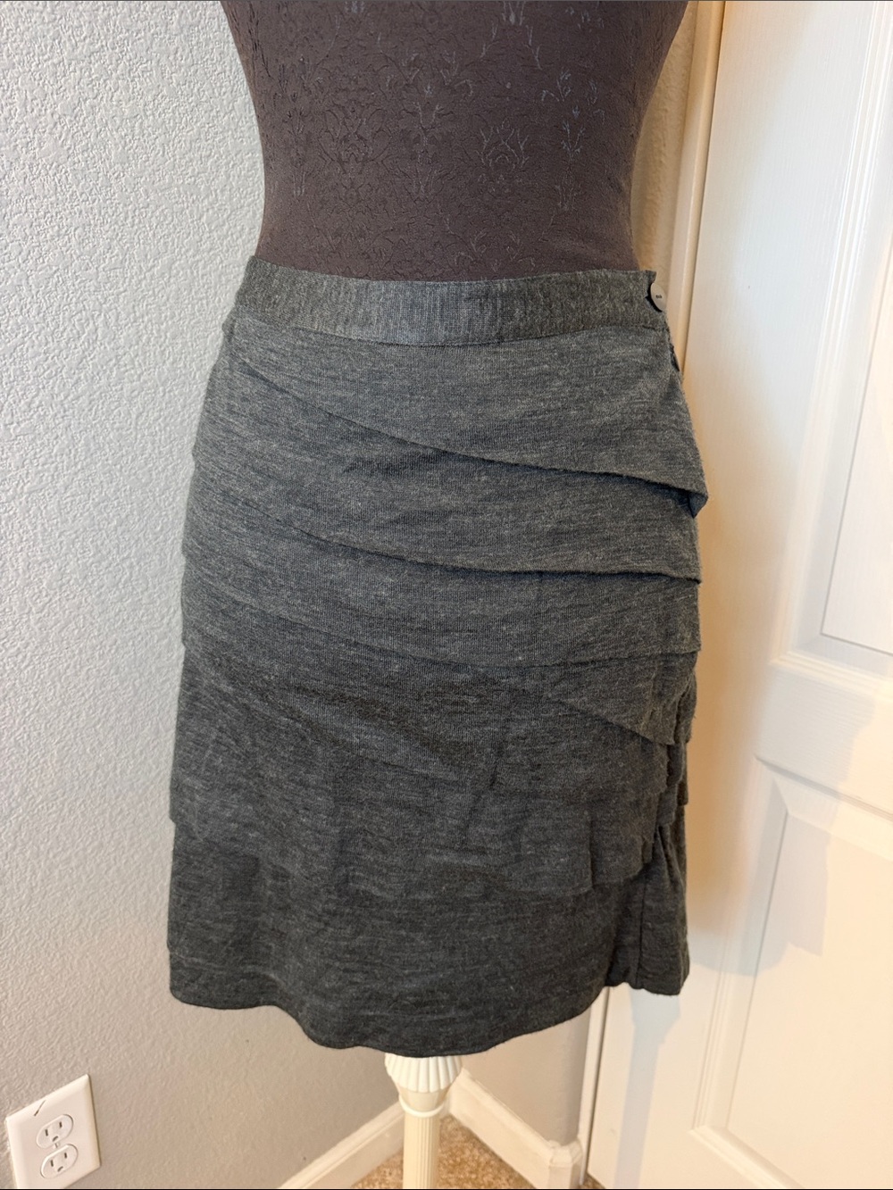 Anthropologie Coquille Women's Dark Gray Wool Modal Layered Knit Skirt Size 6